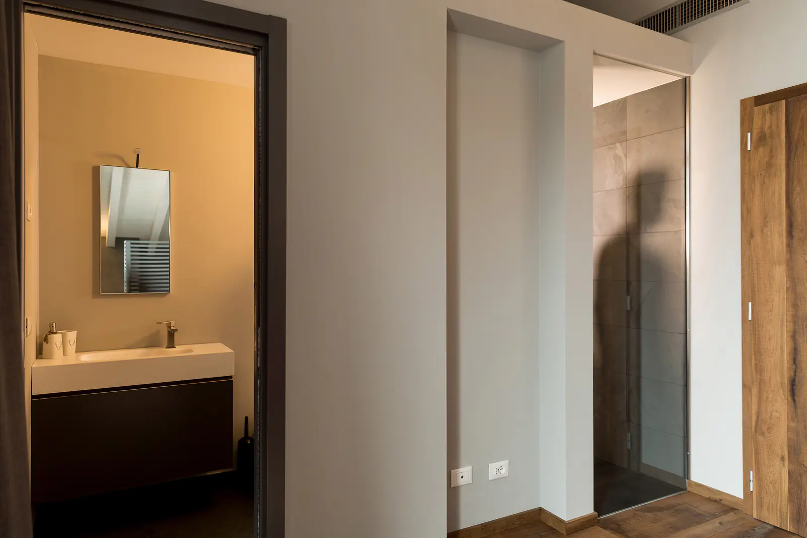 Suite Camuni – Ingresso del bagno privato